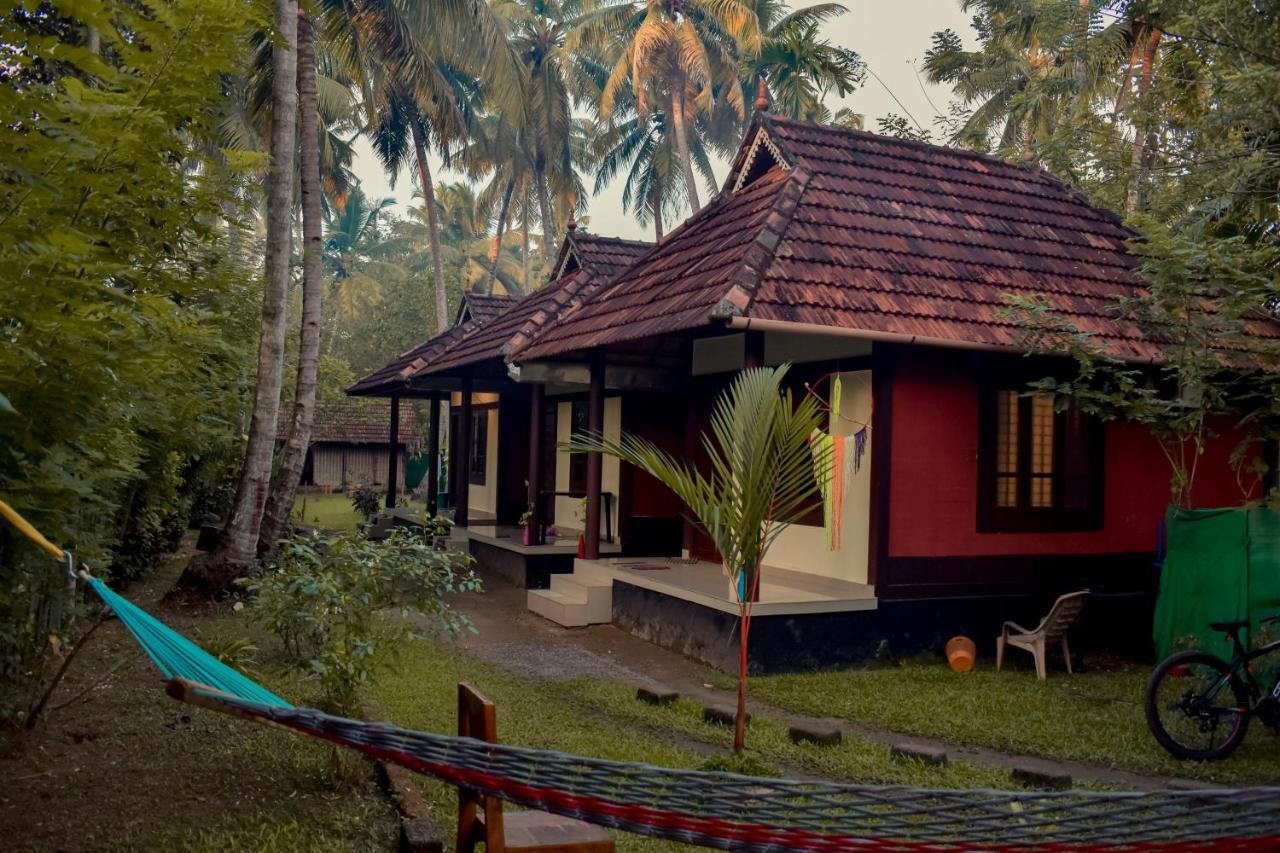 Munroe Paradise Mundrothuruth Exterior foto